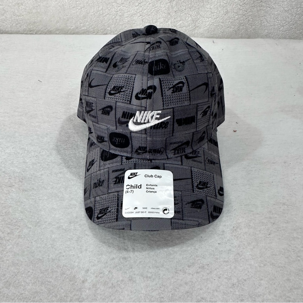 Nike Kids' Gray Patterned Hat